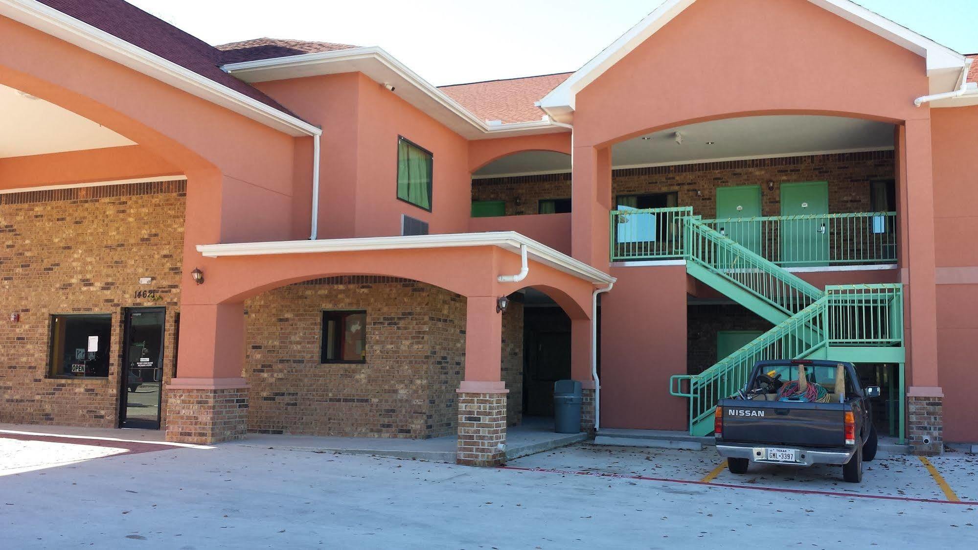 Classic Inn & Suites Humble Exterior foto